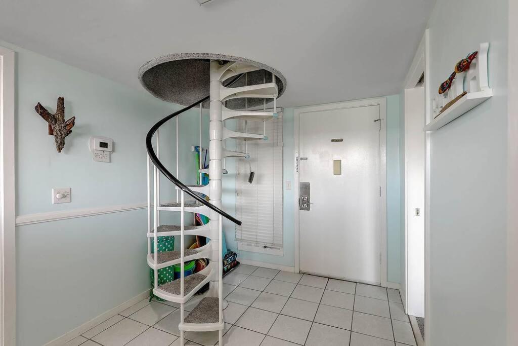 Apartamento Port O' Call E303 - Sensational Oceanview! Floor!